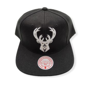 Mitchell & Ness Milwaukee Bucks XL BWG Adjustable Snapback Hat Cap