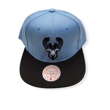 Mitchell & Ness Milwaukee Bucks University Away 2 Tone Adjustable Snapback Hat Cap