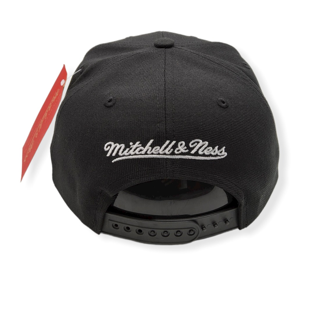 Mitchell & Ness Chicago Bulls Front Loaded Adjustable Snapback Hat Cap