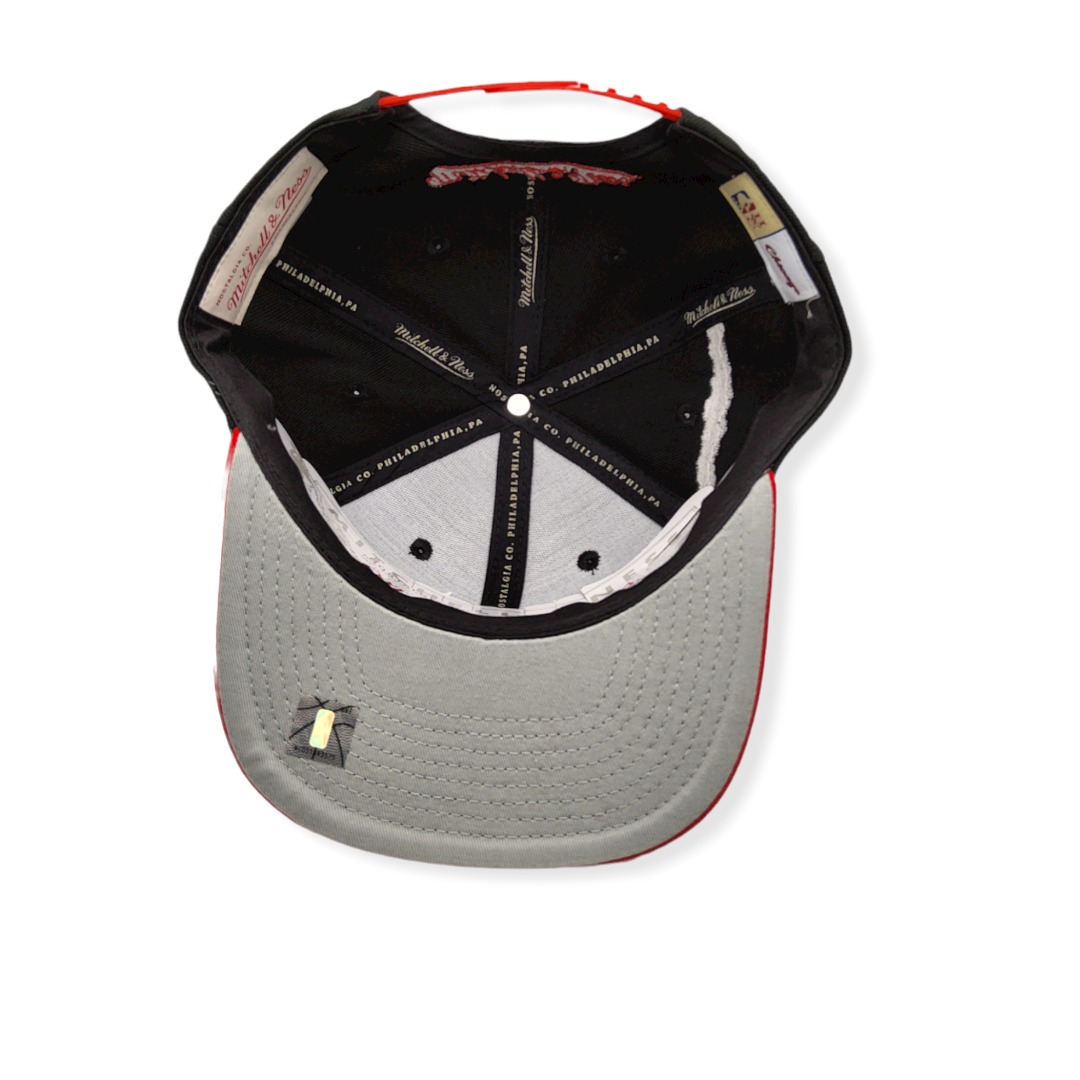 Mitchell & Ness Chicago Bulls Jumbotron Hardwood Classics Black/Red Adjustable Snapback Hat Cap