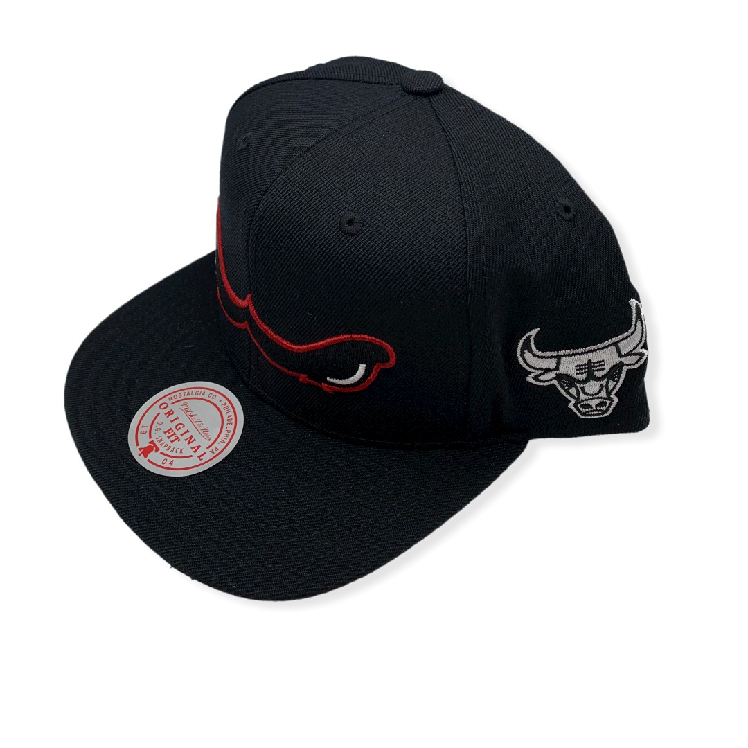 Mitchell & Ness Chicago Bulls Negative Space Chain Adjustable Snapback Hat Cap