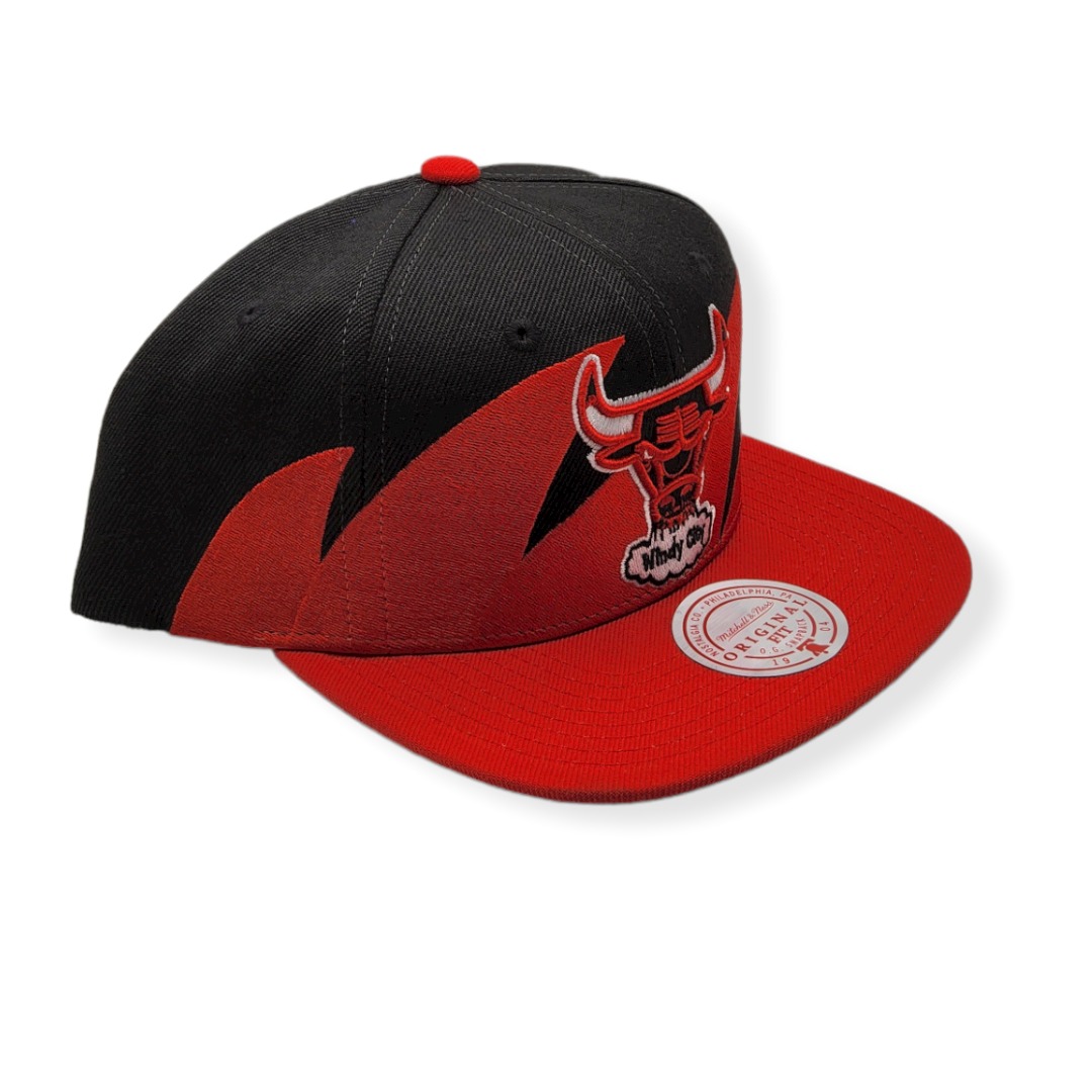 Mitchell & Ness Chicago Bulls Sharktooth Adjustable Snapback Hat Cap