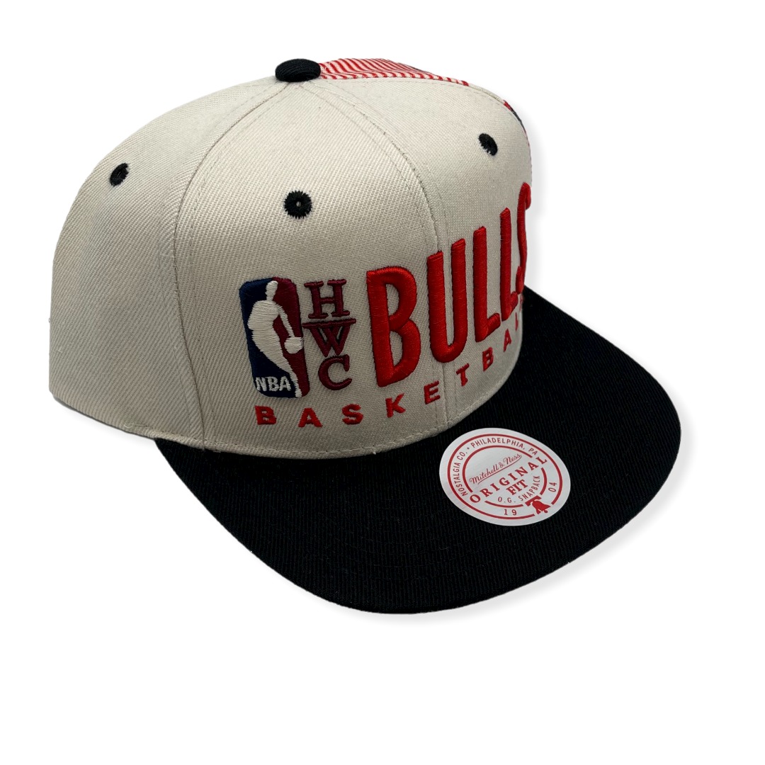 Mitchell & Ness Chicago Bulls Team Big Face Hardwood Classics Adjustable Snapback Hat Cap