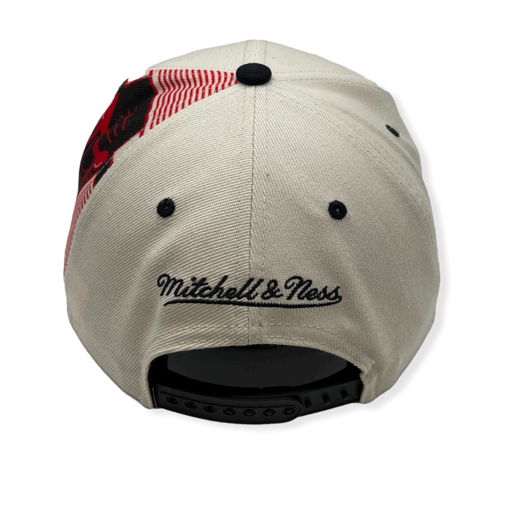 Mitchell & Ness Chicago Bulls Team Big Face Hardwood Classics Adjustable Snapback Hat Cap