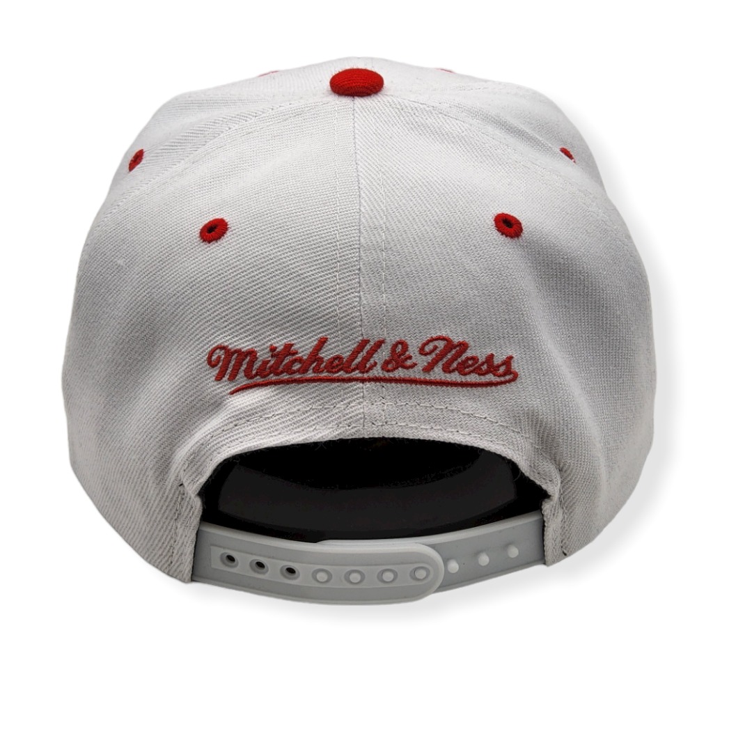 Mitchell & Ness Chicago Bulls XL Pop Team Adjustable Snapback Hat Cap