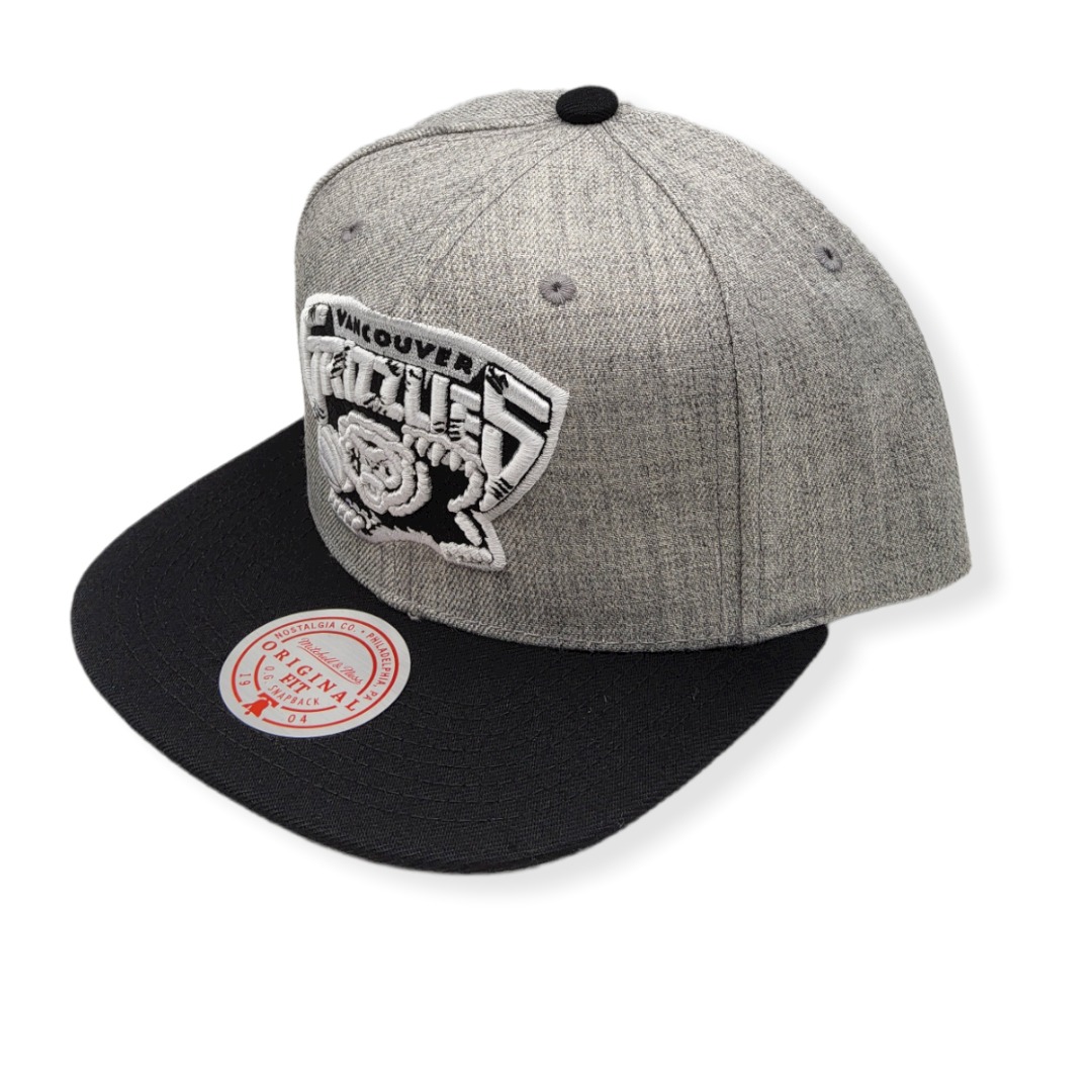 Mitchell & Ness Vancouver Grizzlies Grey Black Pop Hardwood Classics Adjustable Snapback Hat Cap