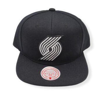 Mitchell & Ness Portland Trail Blazers Wool Black/White Adjustable Snapback Hat Cap
