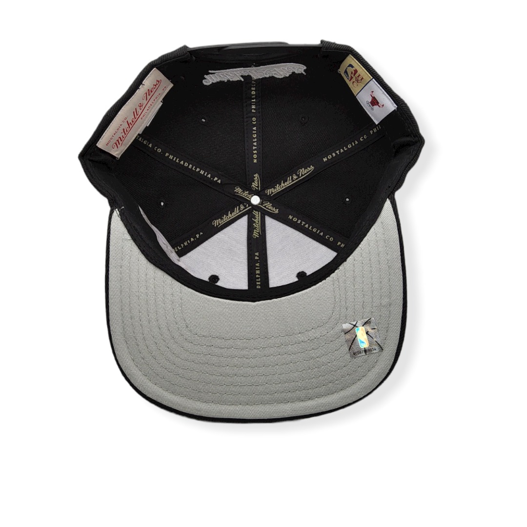 Mitchell & Ness Chicago Bulls Logo Remix Hardwood Classics Adjustable Snapback Hat Cap