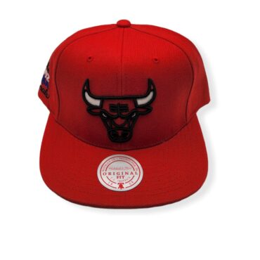 Mitchell & Ness Chicago Bulls Glow Team 1992 Finals Adjustable Snapback Hat Cap