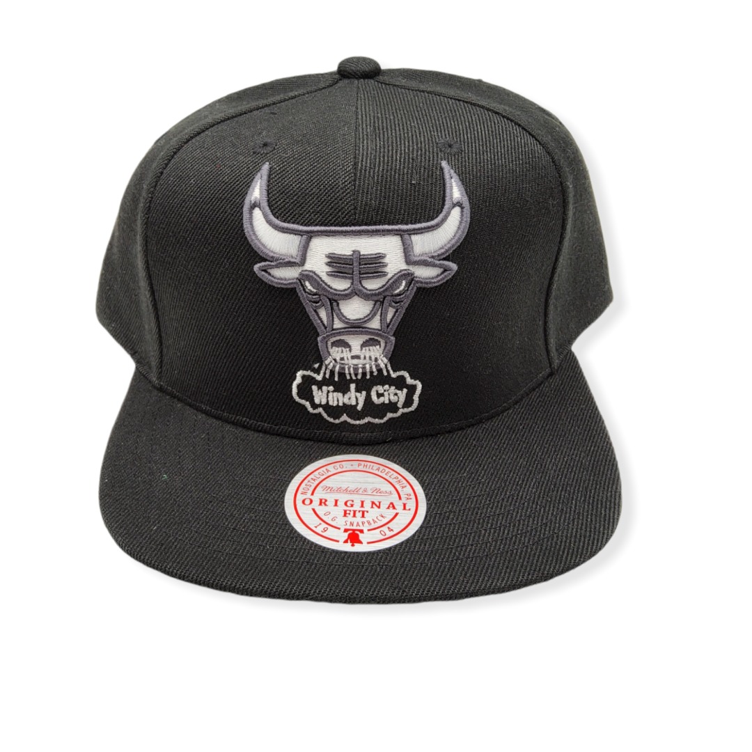 Mitchell & Ness Chicago Bulls XL BWG Hardwood Classics Adjustable Snapback Hat Cap