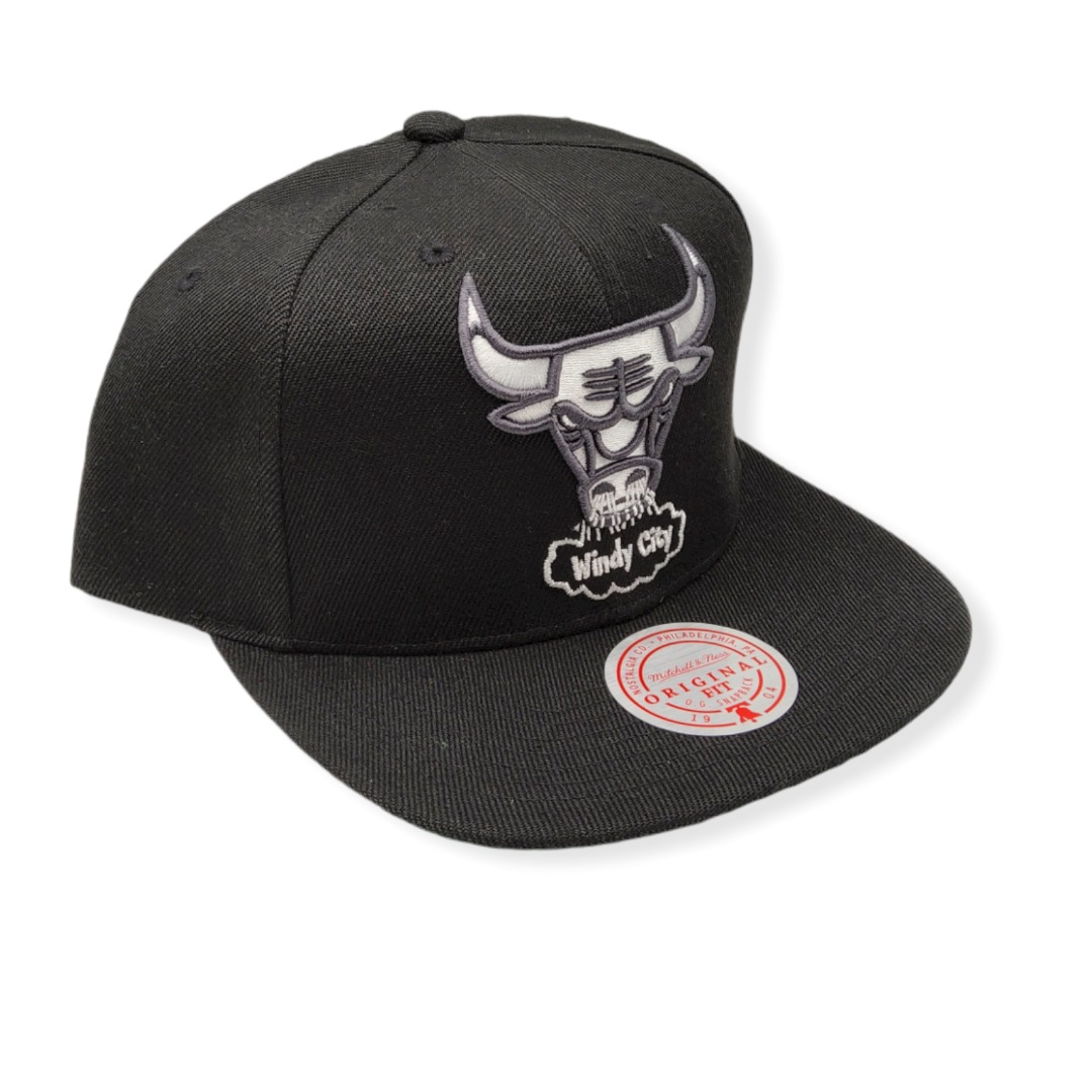 Mitchell & Ness Chicago Bulls XL BWG Hardwood Classics Adjustable Snapback Hat Cap