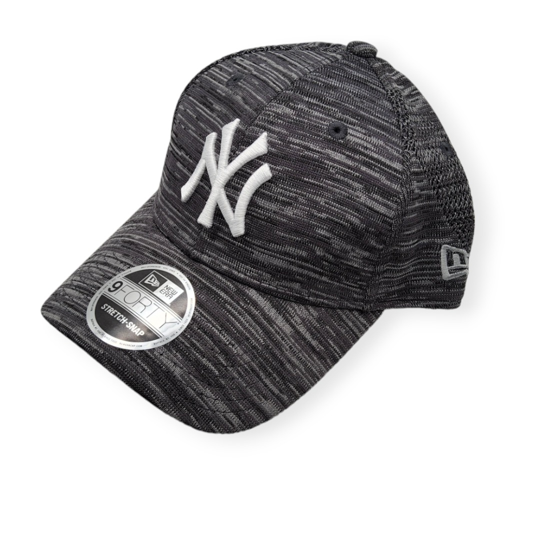 New Era New York Yankees 9Forty Stretch Snap Tech B1 Adjustable Snapback Hat Cap