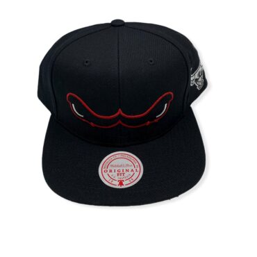 Mitchell & Ness Chicago Bulls Negative Space Chain Adjustable Snapback Hat Cap