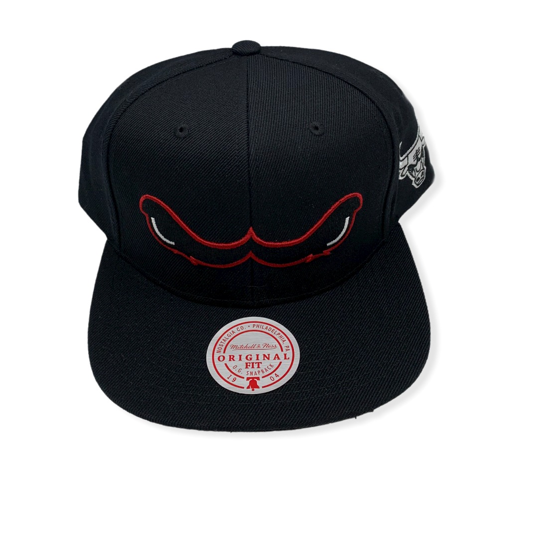 Mitchell & Ness Chicago Bulls Negative Space Chain Adjustable Snapback Hat Cap