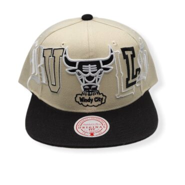 Mitchell & Ness Chicago Bulls Hype Type Hardwood Classics Cream Adjustable Snapback Hat Cap