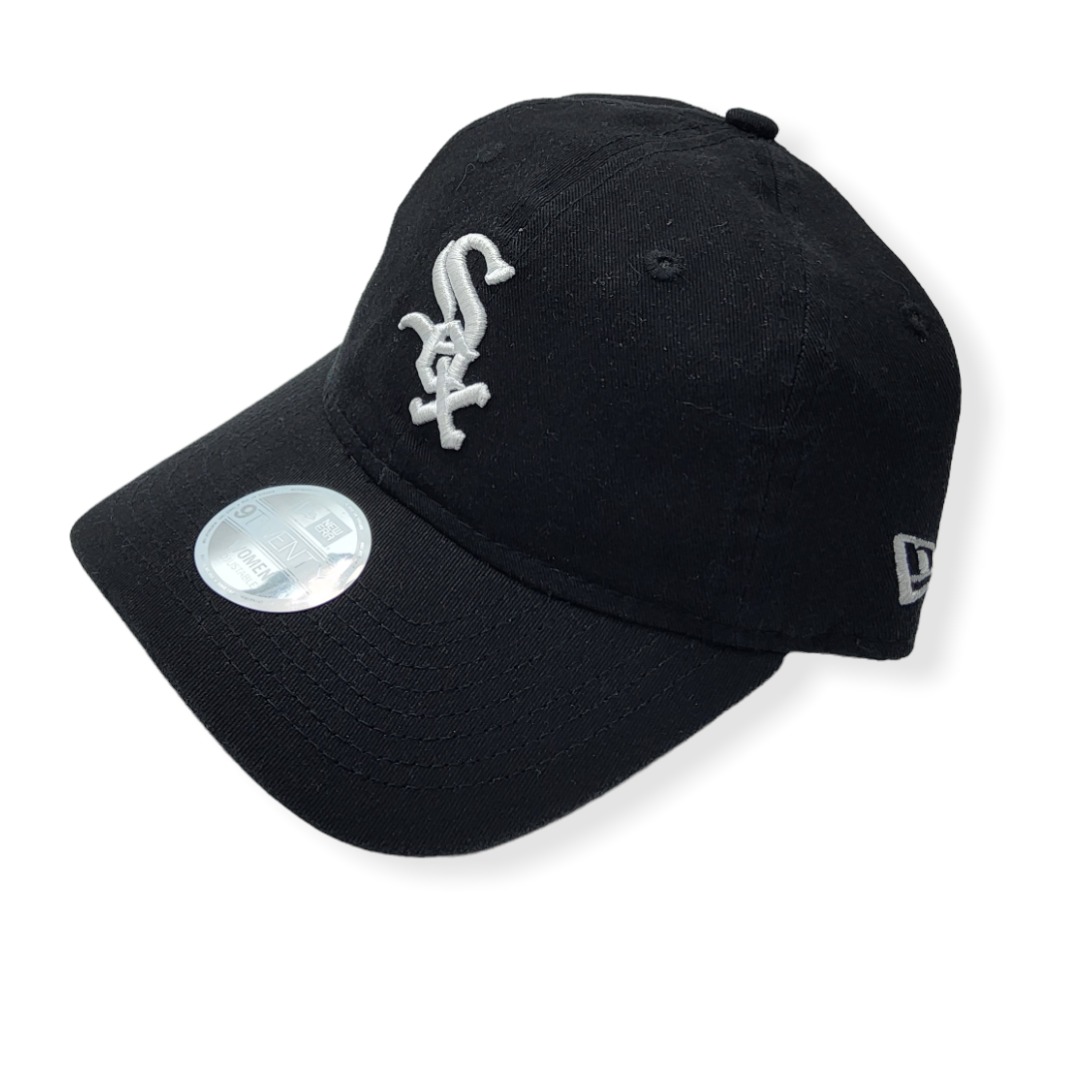 New Era Chicago White Sox 9Twenty Women's Core Classic Twill Black Adjustable Strap Hat Cap