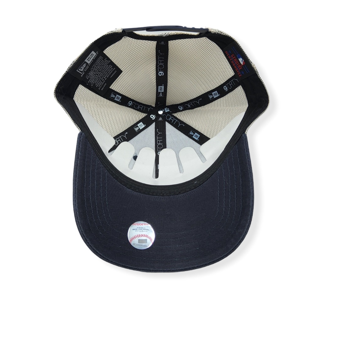 New Era New York Yankees 9Forty Trucker B1 Adjustable Snapback Hat Cap