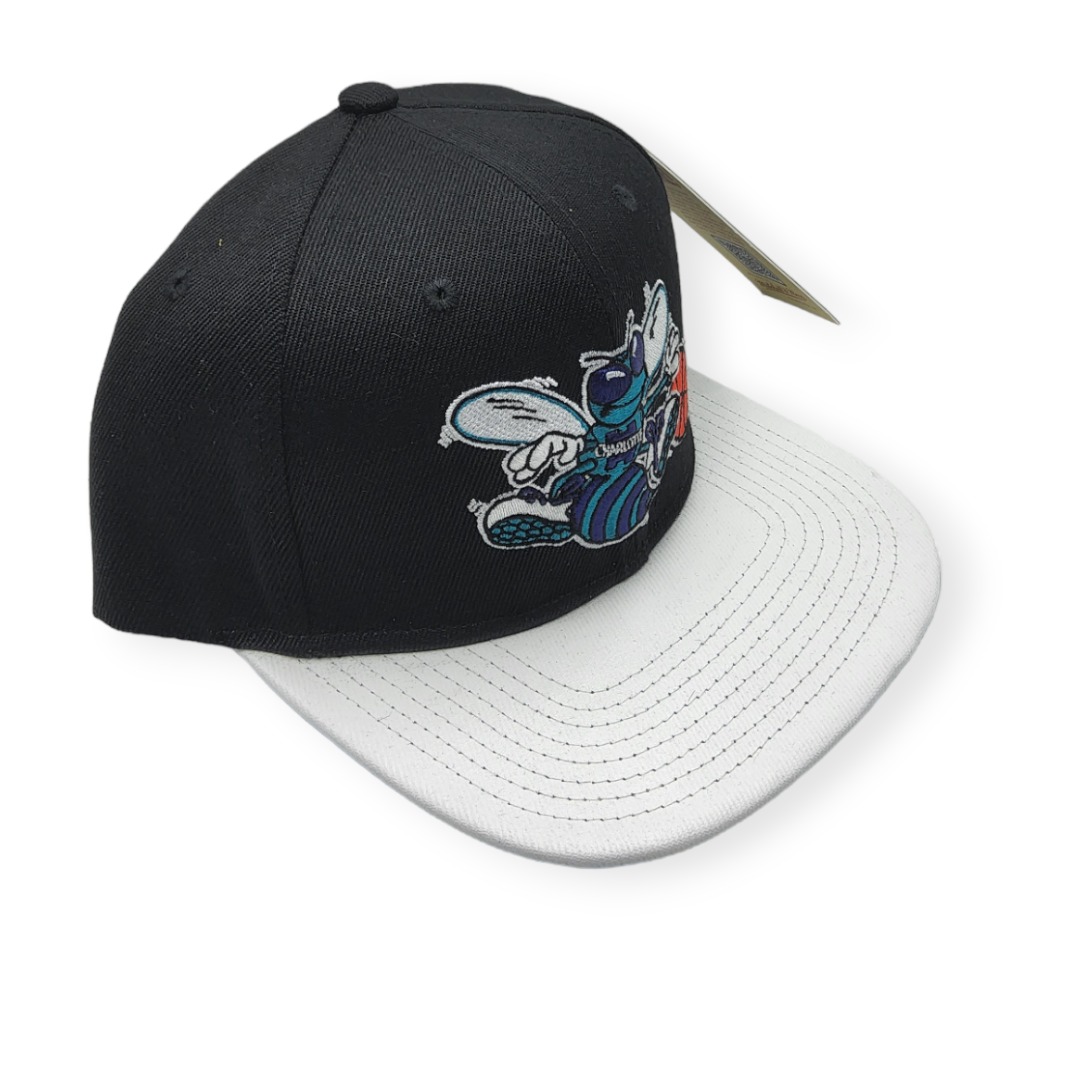 Mitchell & Ness Charlotte Hornets SSBSTS Black/White Adjustable Snapback Hat Cap