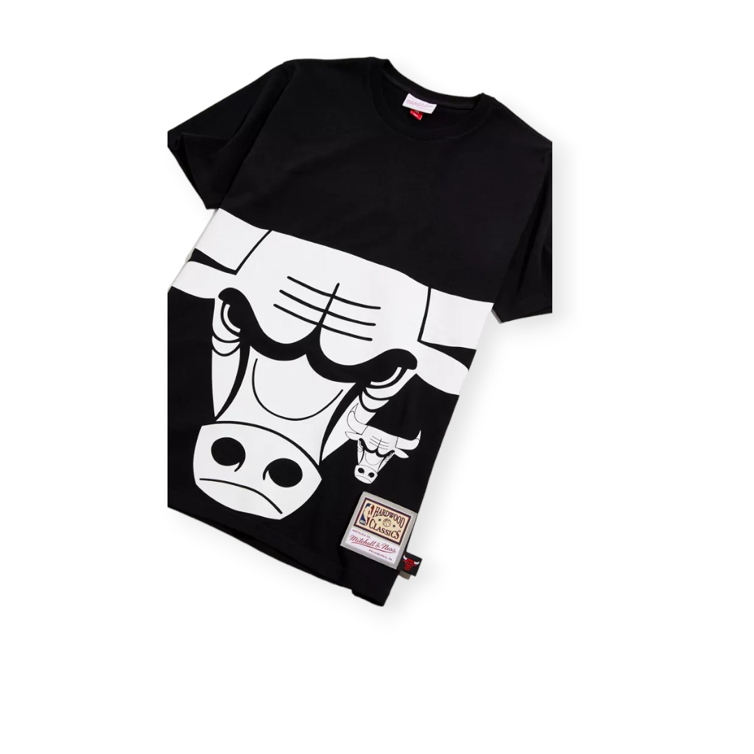 Mitchell & Ness Chicago Bulls Big Face 3.0 SS Hardwood Classics Black Tee Shirt Size M