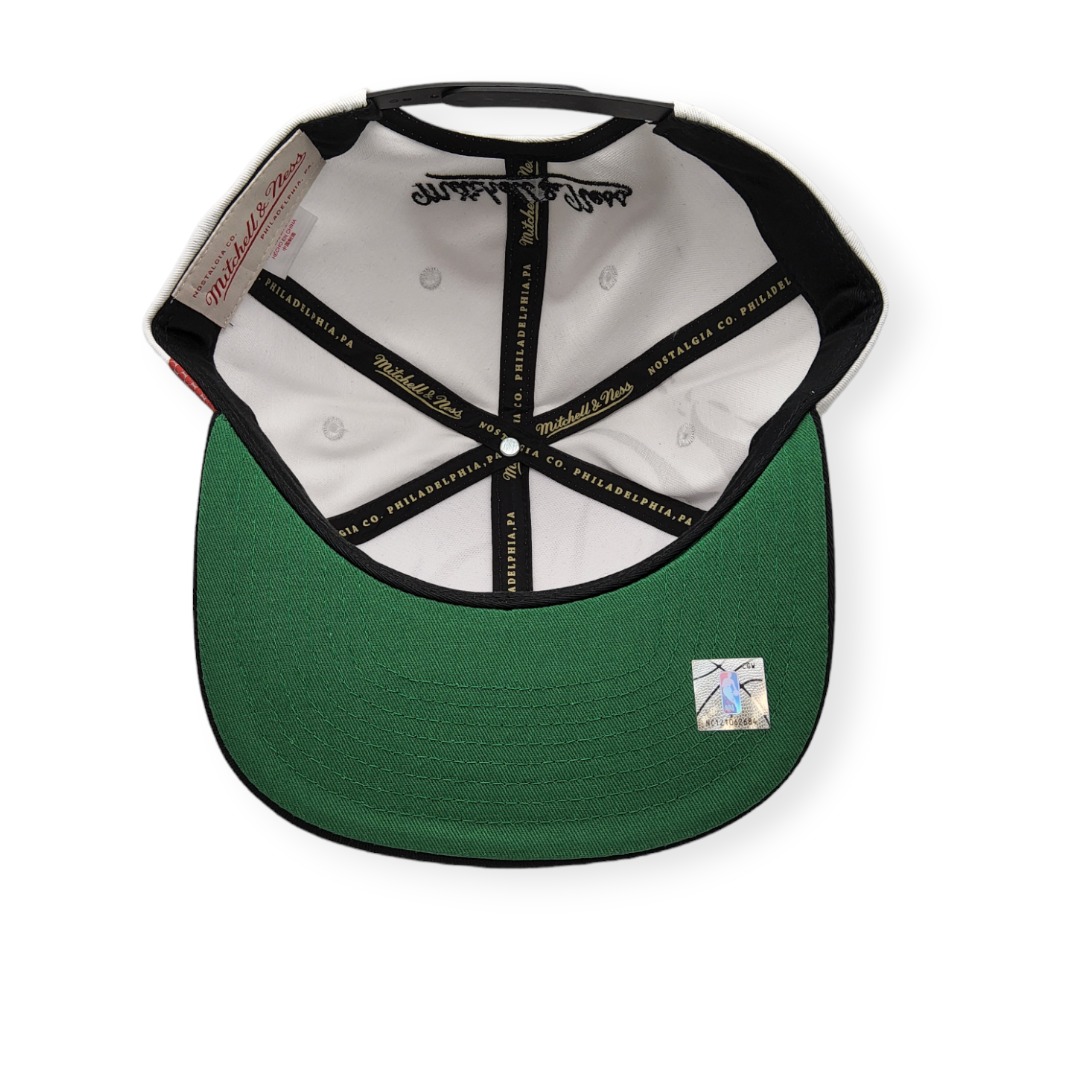 Mitchell & Ness Chicago Bulls Hot Fire White/Black Adjustable Snapback Hat Cap