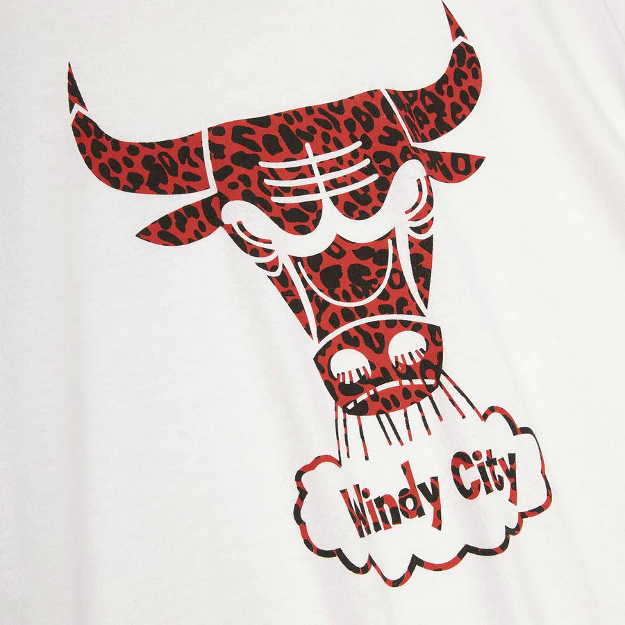 Mitchell & Ness Chicago Bulls Wild Life Mid-Weight Hardwood Classics White Tee Shirt Size XL