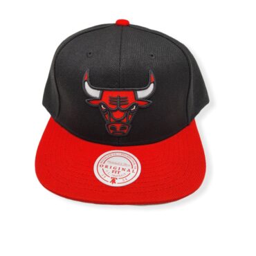 Mitchell & Ness Chicago Bulls Core Basic Black/Red Adjustable Snapback Hat Cap
