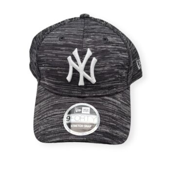 New Era New York Yankees 9Forty Stretch Snap Tech B1 Adjustable Snapback Hat Cap