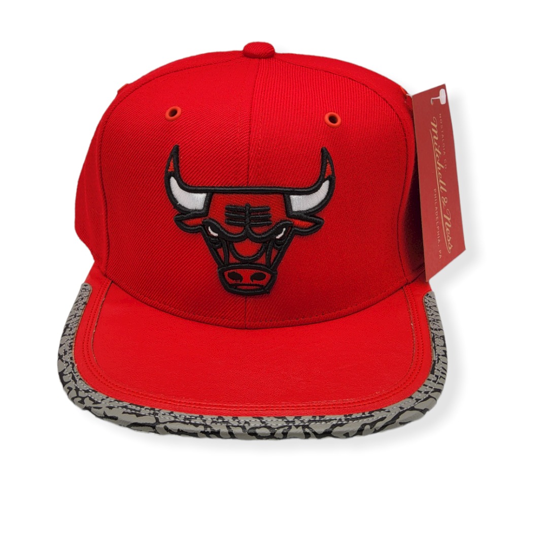 1662745130_MN-Bulls-Day203-Red-White-194582842766-01.jpg