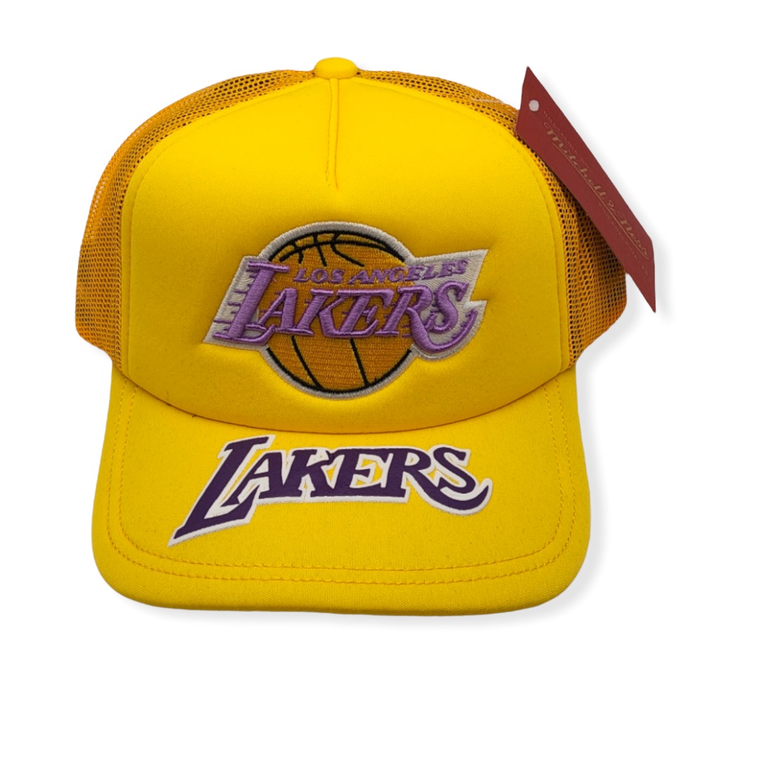 1668473550_MN-Lakers-Puff-the-Magic-Trucker-196294309377-01.jpg