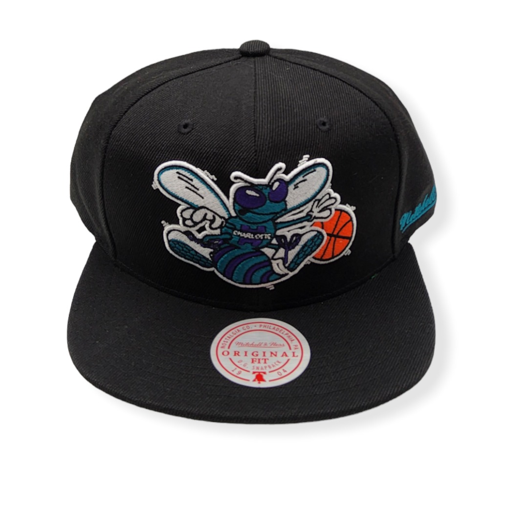1692399164_MN-Hornets-Drop-Back-Black-194582186488-01.jpg