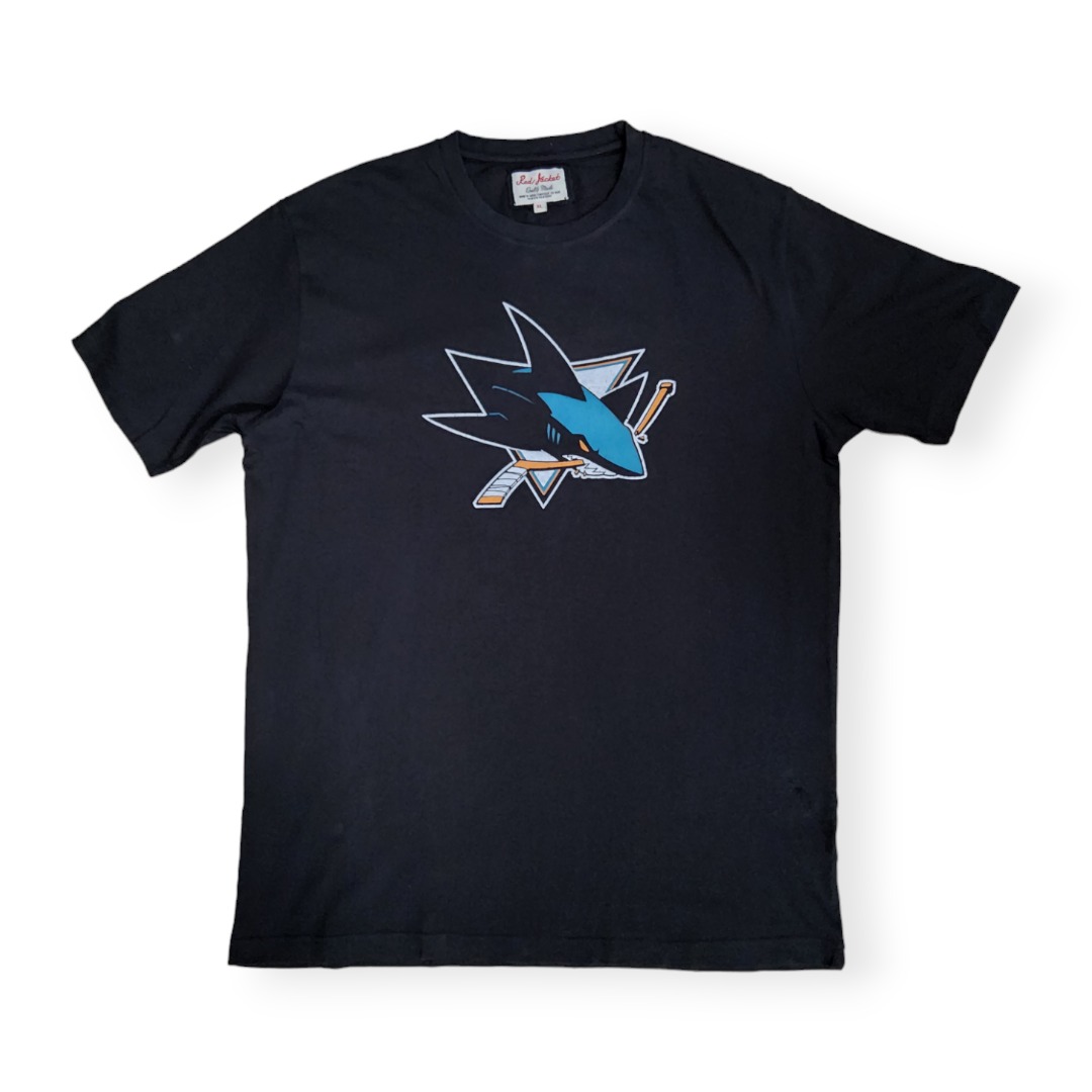 1705102791_RJ-Sharks-Tee-Brass-Tracks-2-Black-RJ801A-01.jpg