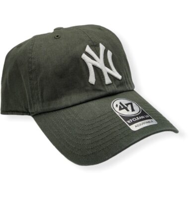 47-Yankees-Clean-Up-Moss-191119146106-03.jpg