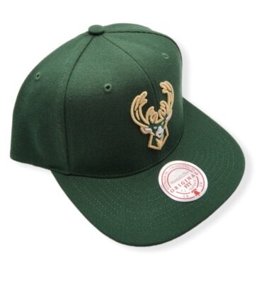 MN-Bucks-Team-Ground-2.0-Green-195563837122-03-1.jpg