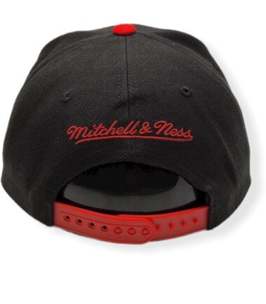 MN-Bulls-Dual-Whammy-96-Black-Red-195563913307-04.jpg