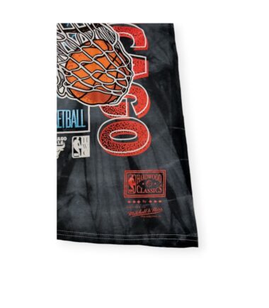 MN-Bulls-Swish-Finals-Tee-Black-195563355558-03.jpg
