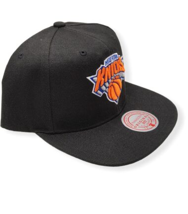 MN-Knicks-Core-Basic-Black-195563182468-03.jpg