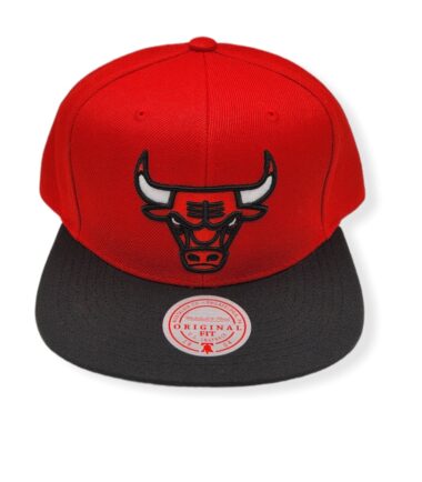 Mitchell & Ness Chicago Bulls Core Basic Red/Black Adjustable Snapback Hat Cap