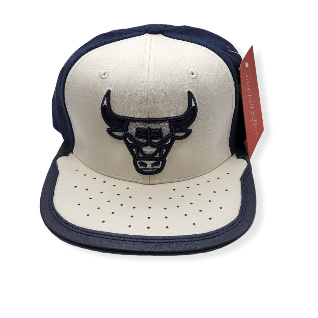 1662676761_MN-Bulls-Day1-Navy-White-196294193068-01.jpg