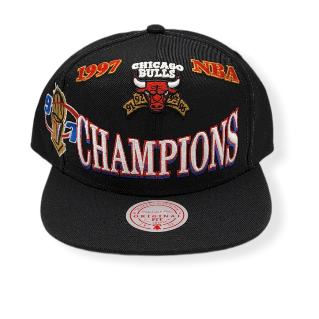 1663177870_MN-Bulls-97-Champions-195563039113-01.jpg
