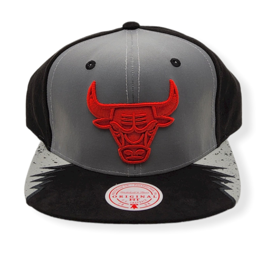 1663114301_MN-Bulls-Day-5-Grey-Black-195563196328-01.jpg