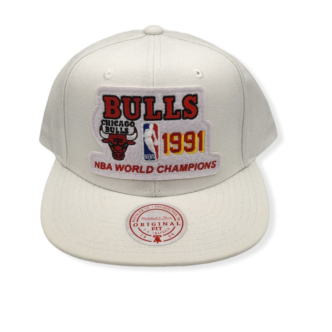 1663027812_MN-Bulls-91-Champs-195563198049-01.jpg