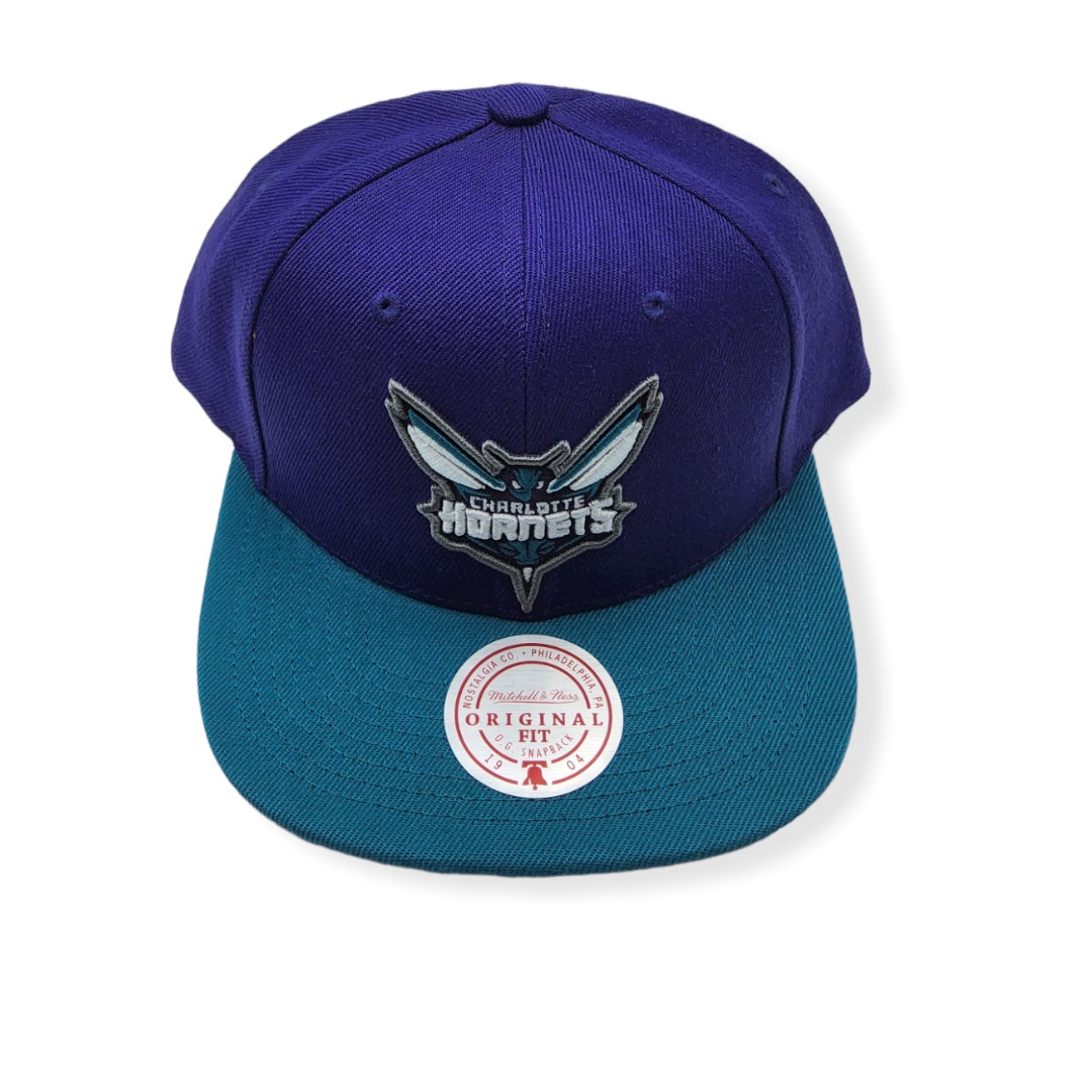1668797756_MN-Hornets-Core-Basic-Purple-Teal-195563193464-01.jpg