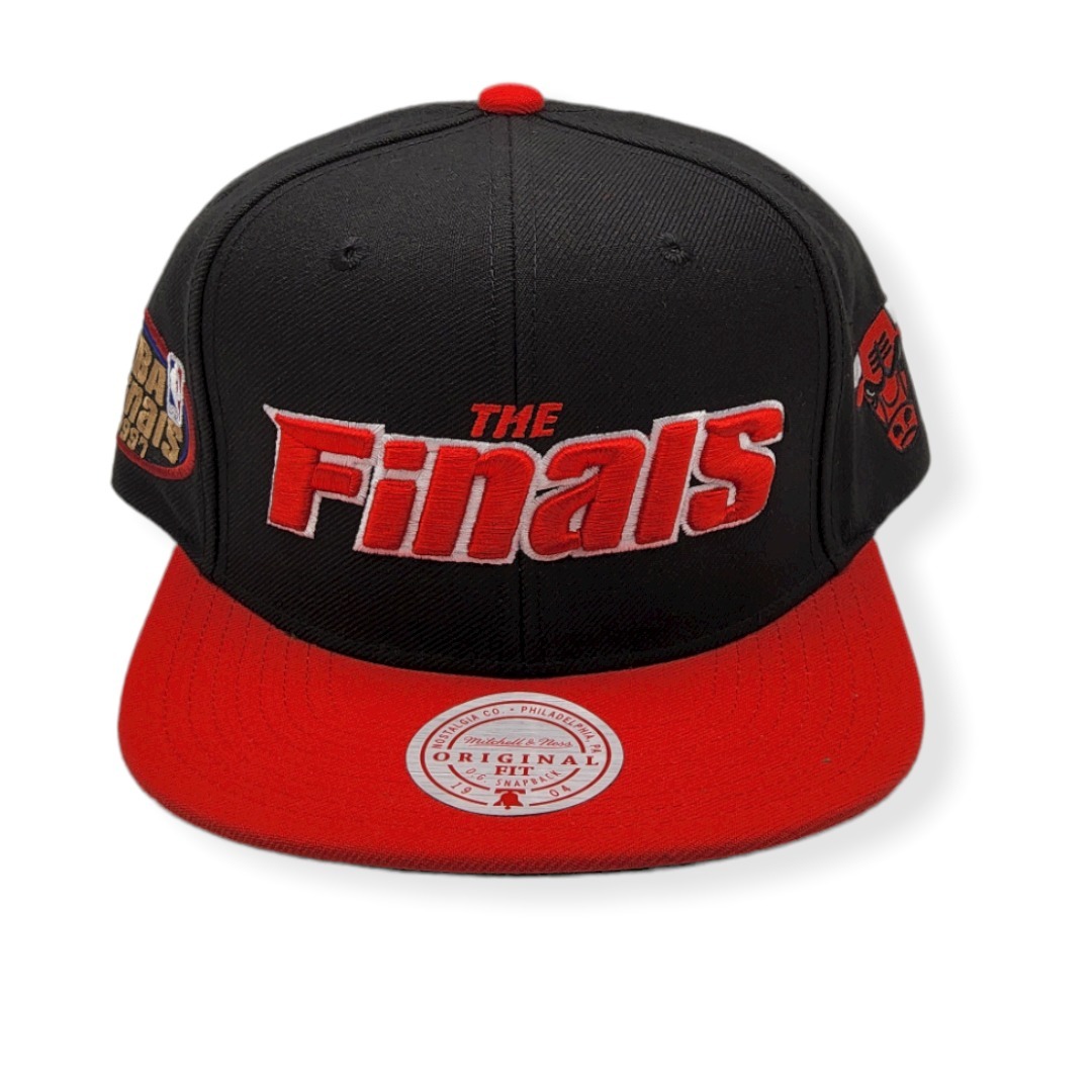 MN-Bulls-The-Finals-Black-Red-196294248744-01.jpg